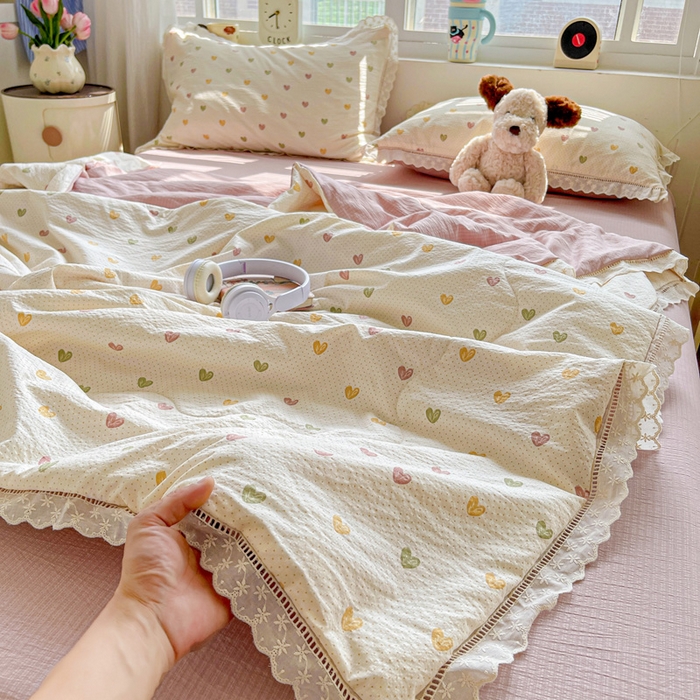 91家纺网 家纺一手货源 找家纺 梦纤绒 2026新款云感皱皱纱花边款夏被夏凉被空调被四件套 心动