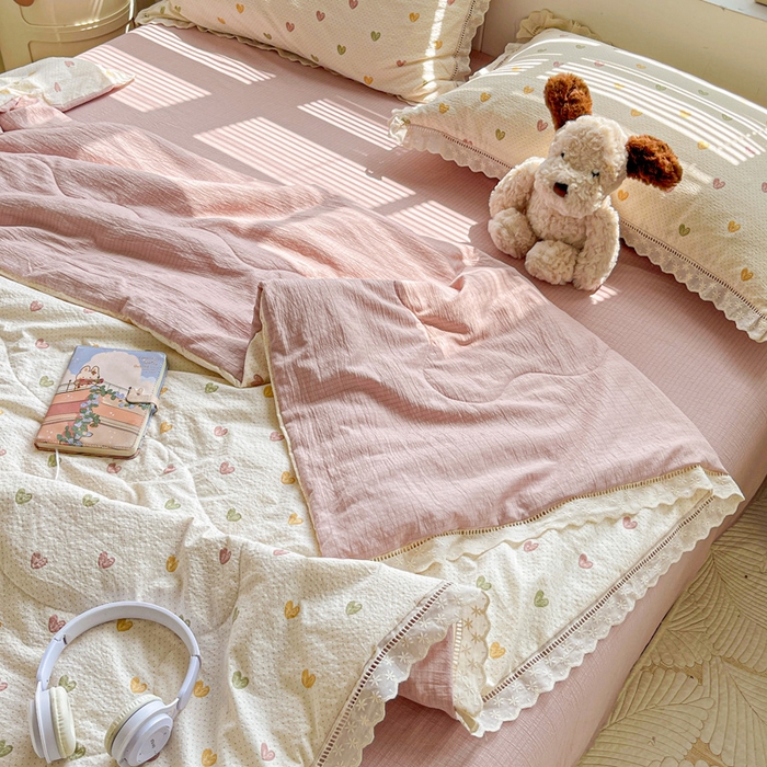 91家纺网 家纺一手货源 找家纺 梦纤绒 2026新款云感皱皱纱花边款夏被夏凉被空调被四件套 心动