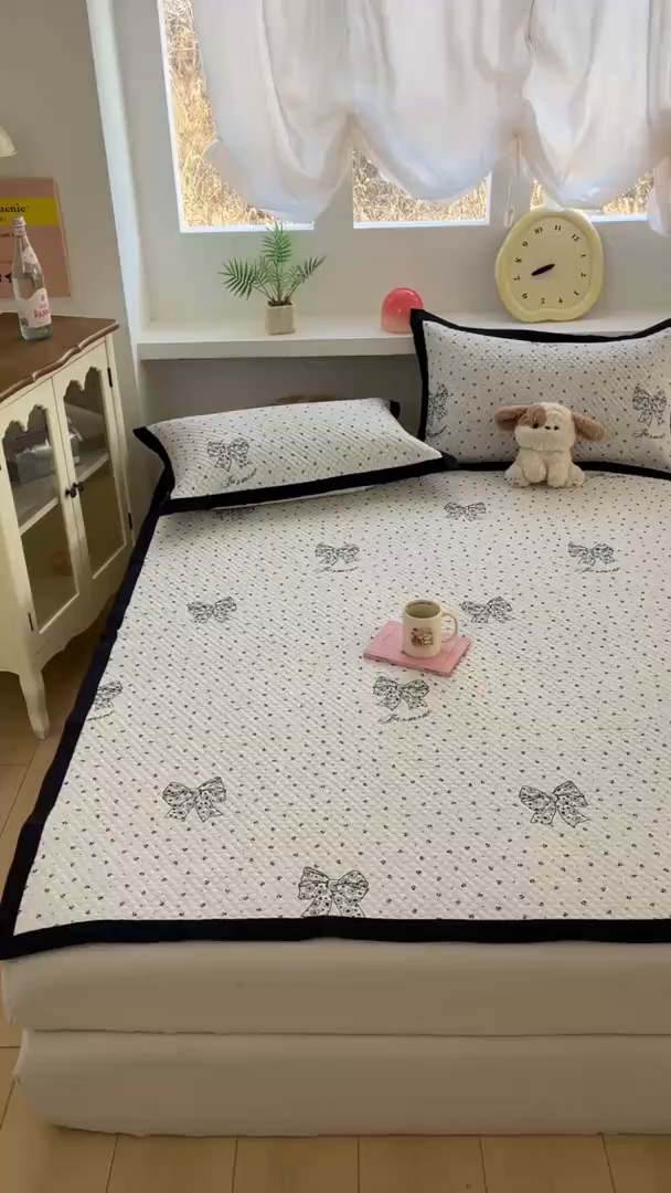 91家纺网 家纺一手货源 找家纺 大元 2026春夏新款赫本风冰豆豆凉席席子 叶语春禾