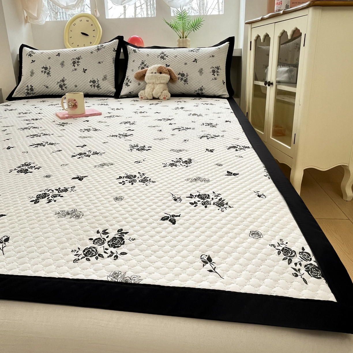 91家纺网 家纺一手货源 找家纺 大元 2026春夏新款赫本风冰豆豆凉席席子 幻想玫瑰