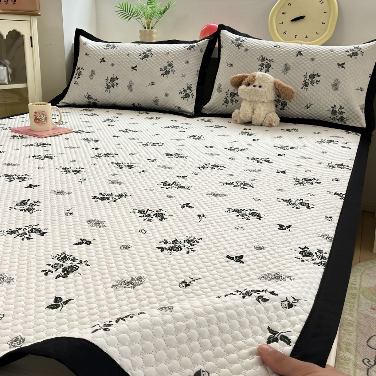 91家纺网 家纺一手货源 找家纺 大元 2026春夏新款赫本风冰豆豆凉席席子 幻想玫瑰