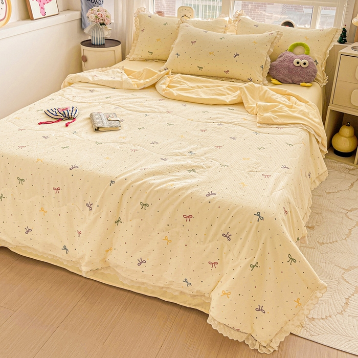 91家纺网 家纺一手货源 找家纺 梦纤绒 2026新款云感皱皱纱花边款夏被夏凉被空调被四件套 蜡笔画