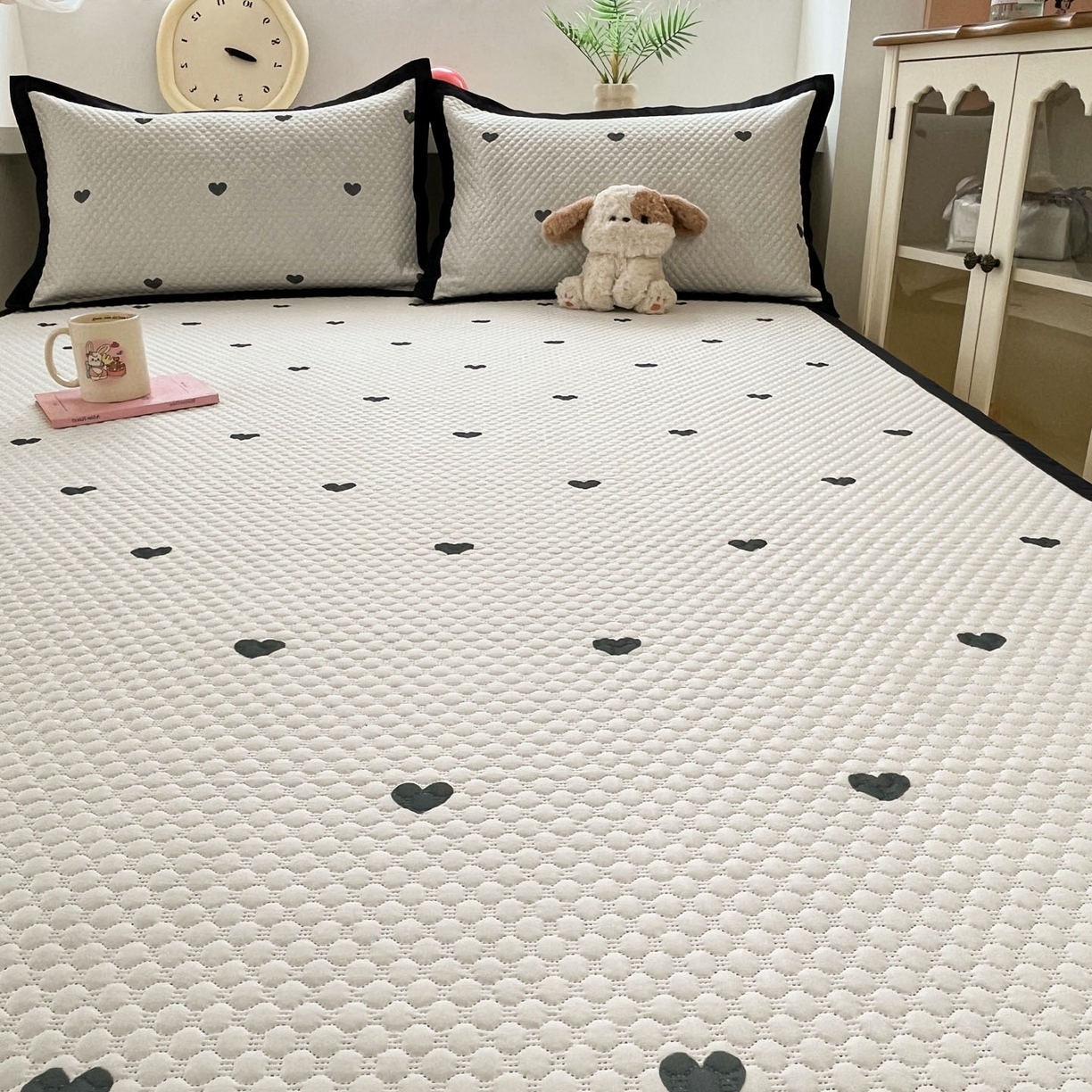 91家纺网 家纺一手货源 找家纺 大元 2026春夏新款赫本风冰豆豆凉席席子 山茶物语