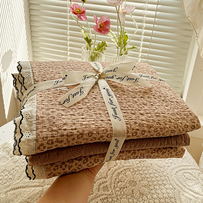 91家纺网 家纺一手货源 找家纺 一比一家纺 2026新款法式花边泡芙纱四件套 豹纹小猫