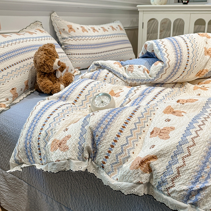 91家纺网 家纺一手货源 找家纺 一比一家纺 2026新款法式花边泡芙纱四件套 笨笨熊