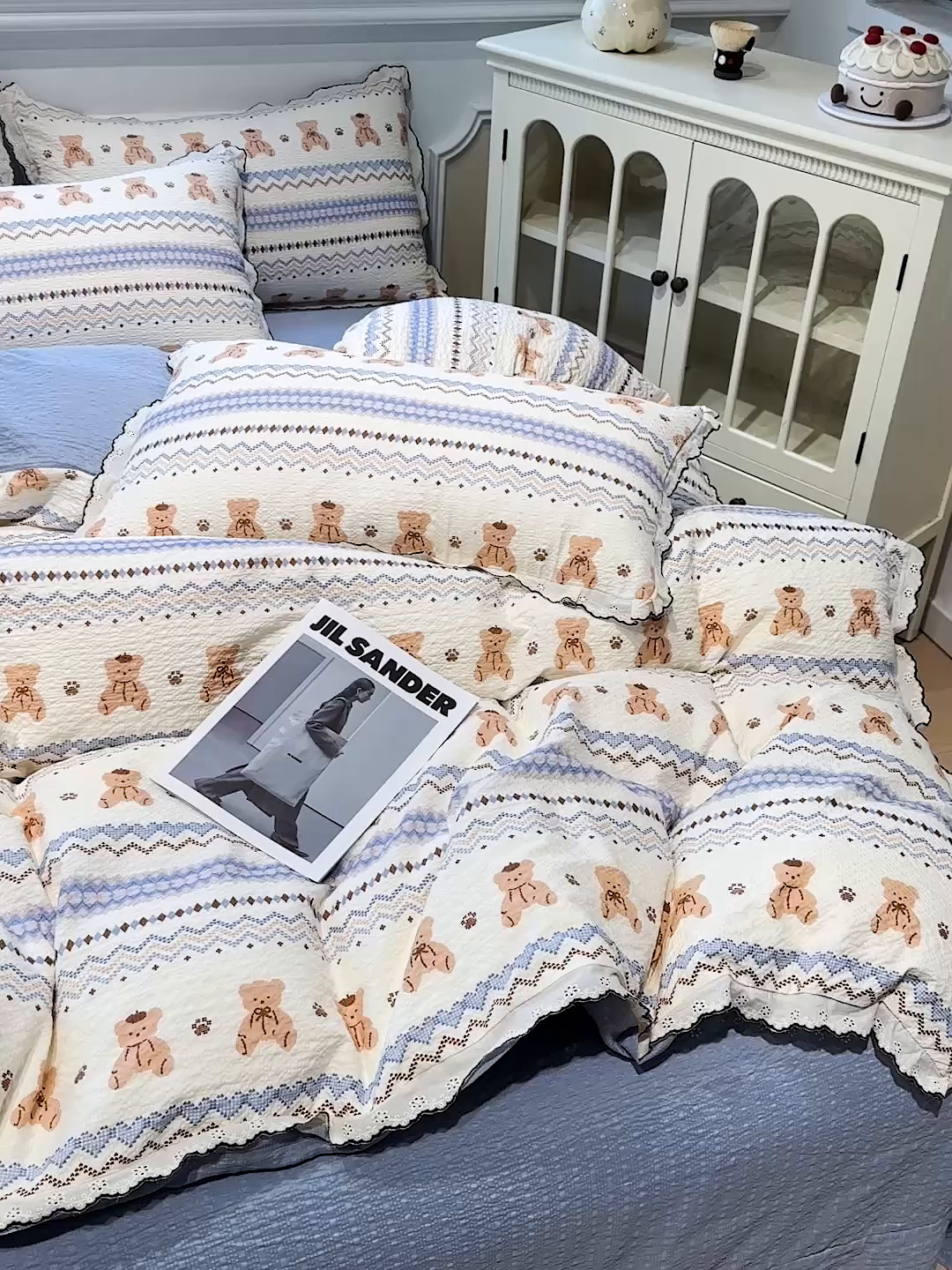 91家纺网 家纺一手货源 找家纺 一比一家纺 2026新款法式花边泡芙纱四件套 笨笨熊