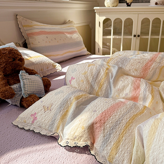 91家纺网 家纺一手货源 找家纺 一比一家纺 2026新款法式花边泡芙纱四件套 彩蝶