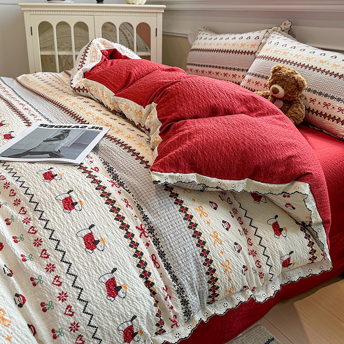 91家纺网 家纺一手货源 找家纺 一比一家纺 2026新款法式花边泡芙纱四件套 费尔岛红