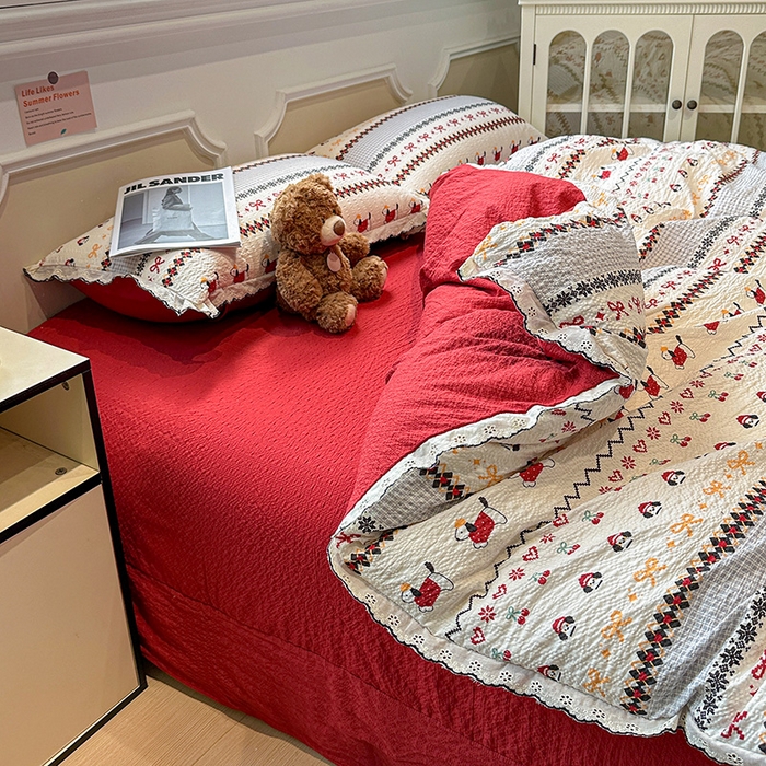 91家纺网 家纺一手货源 找家纺 一比一家纺 2026新款法式花边泡芙纱四件套 费尔岛红