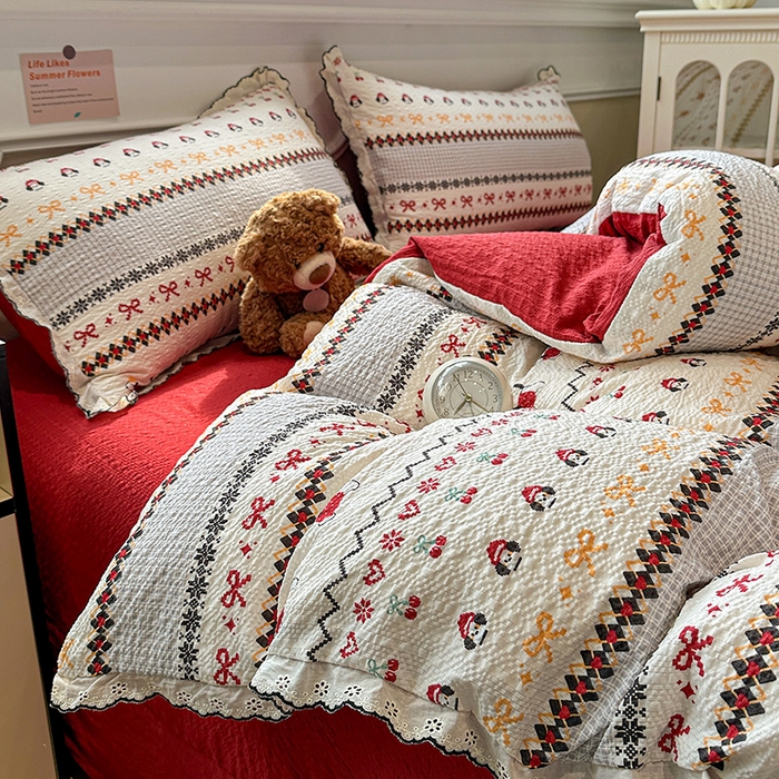 91家纺网 家纺一手货源 找家纺 一比一家纺 2026新款法式花边泡芙纱四件套 费尔岛红