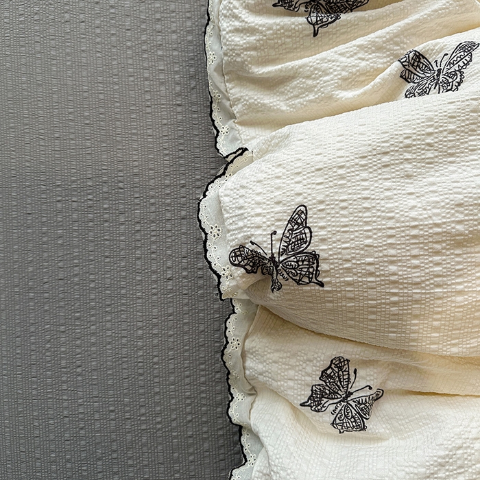 91家纺网 家纺一手货源 找家纺 一比一家纺 2026新款法式花边泡芙纱四件套 墨蝶