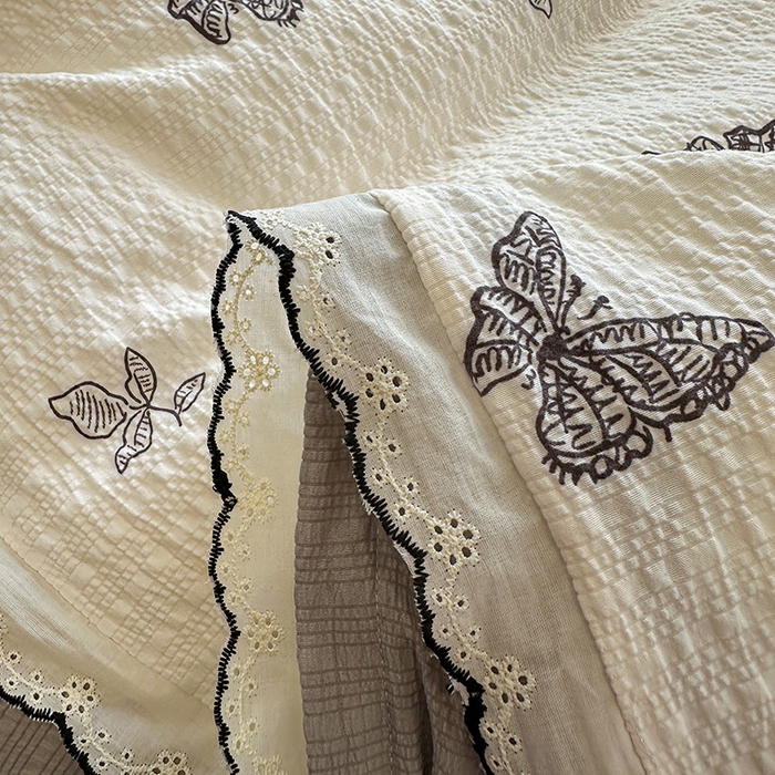 91家纺网 家纺一手货源 找家纺 一比一家纺 2026新款法式花边泡芙纱四件套 墨蝶