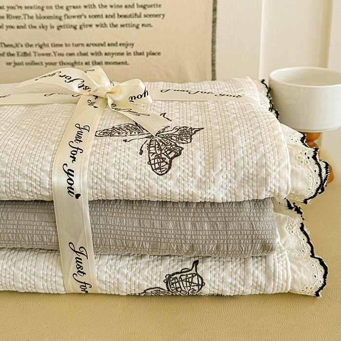 91家纺网 家纺一手货源 找家纺 一比一家纺 2026新款法式花边泡芙纱四件套 墨蝶