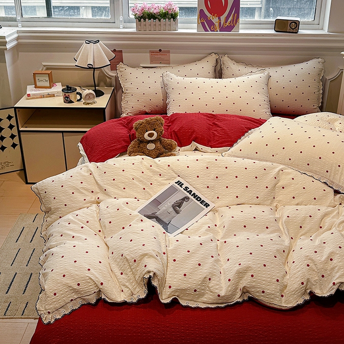 91家纺网 家纺一手货源 找家纺 一比一家纺 2026新款法式花边泡芙纱四件套 慕斯红