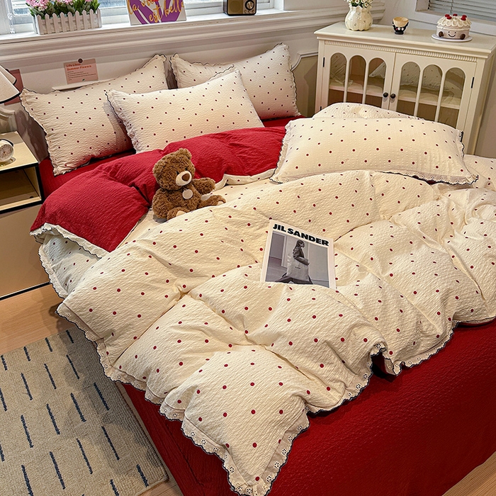 91家纺网 家纺一手货源 找家纺 一比一家纺 2026新款法式花边泡芙纱四件套 慕斯红