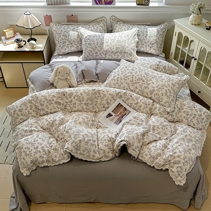 91家纺网 家纺一手货源 找家纺 一比一家纺 2026新款法式花边泡芙纱四件套 浅色花影