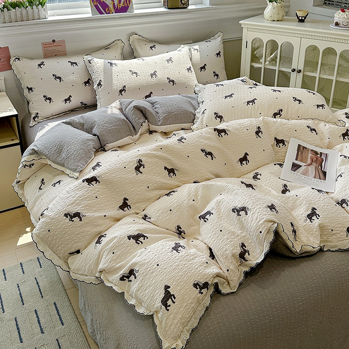 91家纺网 家纺一手货源 找家纺 一比一家纺 2026新款法式花边泡芙纱四件套 小黑马