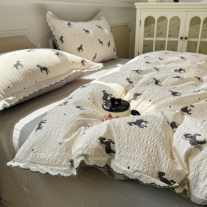 91家纺网 家纺一手货源 找家纺 一比一家纺 2026新款法式花边泡芙纱四件套 小黑马