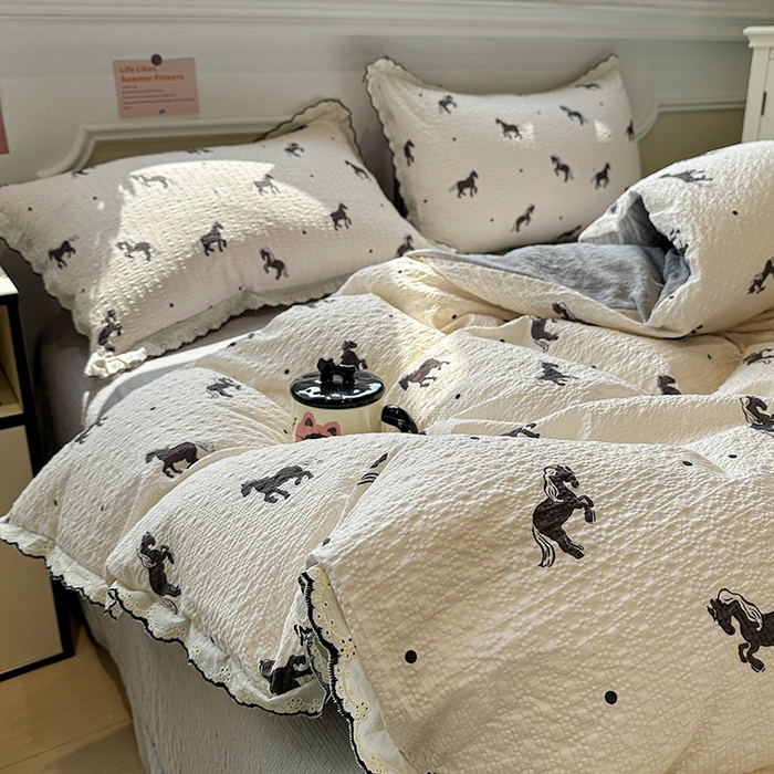 91家纺网 家纺一手货源 找家纺 一比一家纺 2026新款法式花边泡芙纱四件套 小黑马