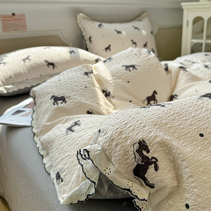 91家纺网 家纺一手货源 找家纺 一比一家纺 2026新款法式花边泡芙纱四件套 小黑马