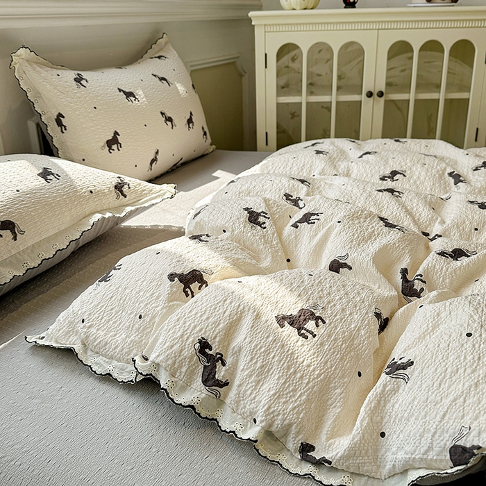 91家纺网 家纺一手货源 找家纺 一比一家纺 2026新款法式花边泡芙纱四件套 小黑马