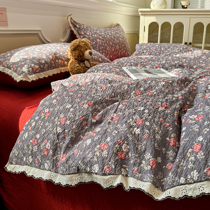 91家纺网 家纺一手货源 找家纺 一比一家纺 2026新款法式花边泡芙纱四件套 胭脂花