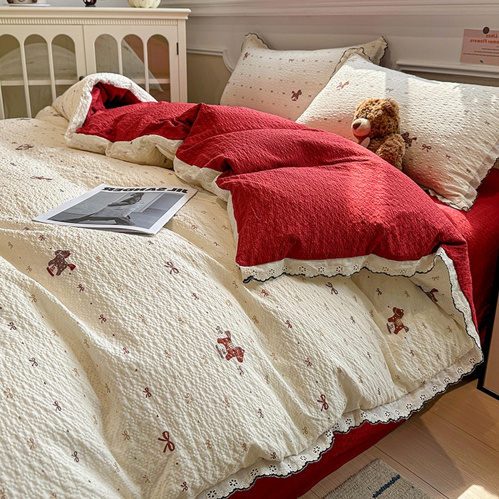 91家纺网 家纺一手货源 找家纺 一比一家纺 2026新款法式花边泡芙纱四件套 摇摇木马