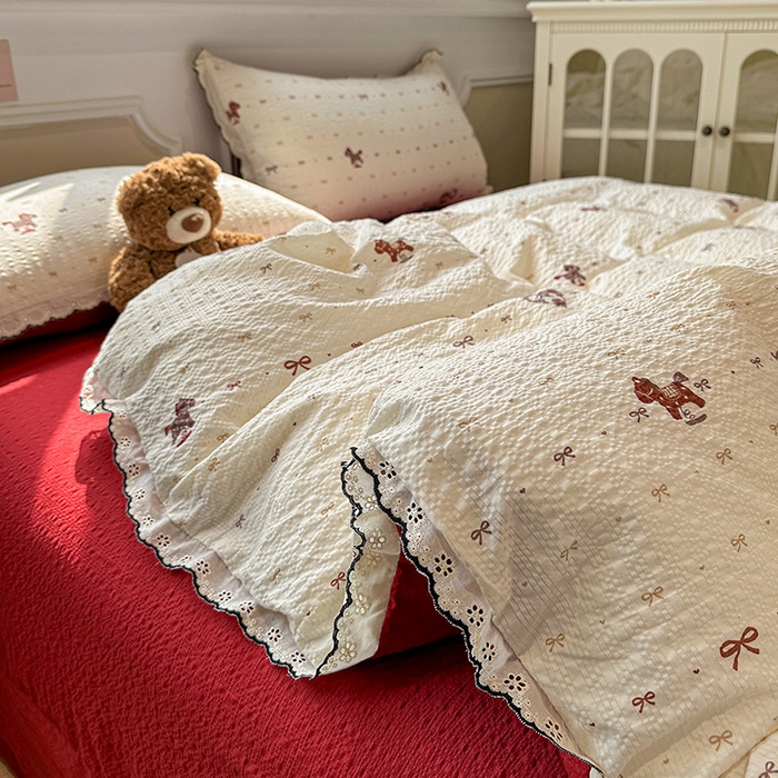 91家纺网 家纺一手货源 找家纺 一比一家纺 2026新款法式花边泡芙纱四件套 摇摇木马