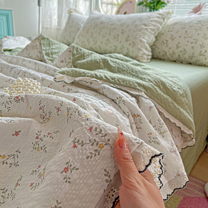 91家纺网 家纺一手货源 找家纺 一比一家纺 2026新款法式花边泡芙纱夏被四件套 花枝兔