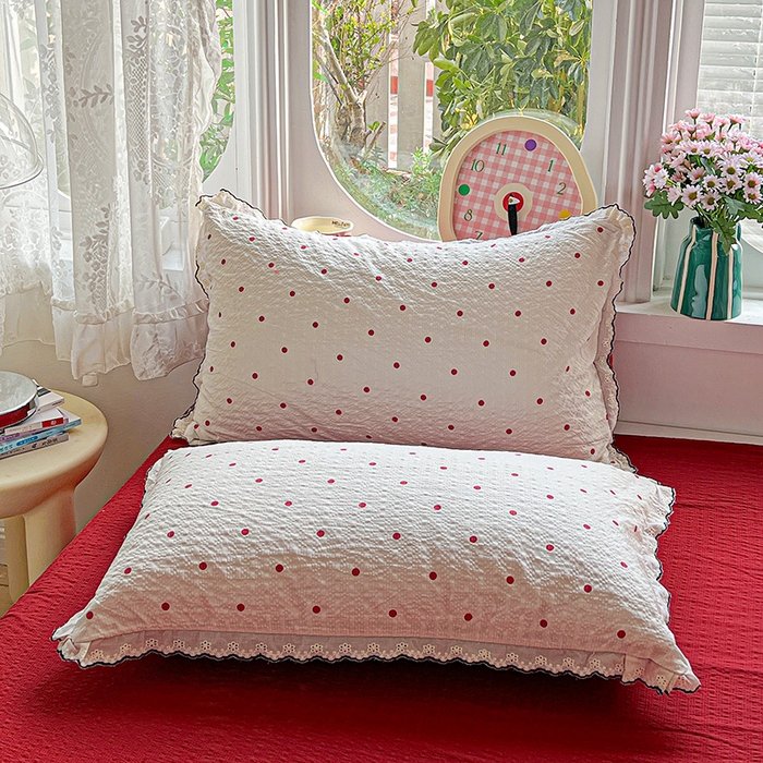 91家纺网 家纺一手货源 找家纺 一比一家纺 2026新款法式花边泡芙纱夏被四件套 红波点