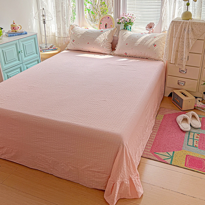 91家纺网 家纺一手货源 找家纺 一比一家纺 2026新款法式花边泡芙纱夏被四件套 红樱桃