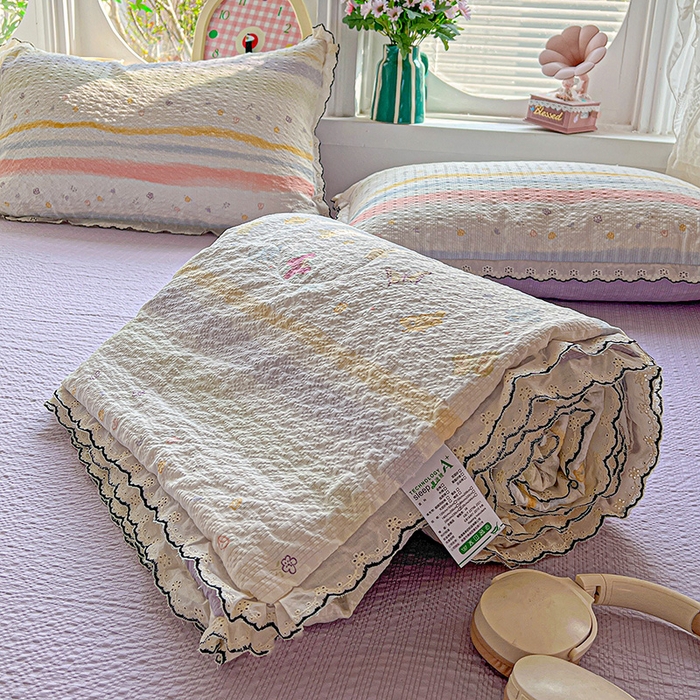 91家纺网 家纺一手货源 找家纺 一比一家纺 2026新款法式花边泡芙纱夏被四件套 蝴蝶谷