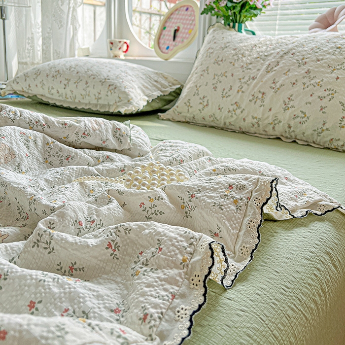 91家纺网 家纺一手货源 找家纺 一比一家纺 2026新款法式花边泡芙纱夏被四件套 花枝兔