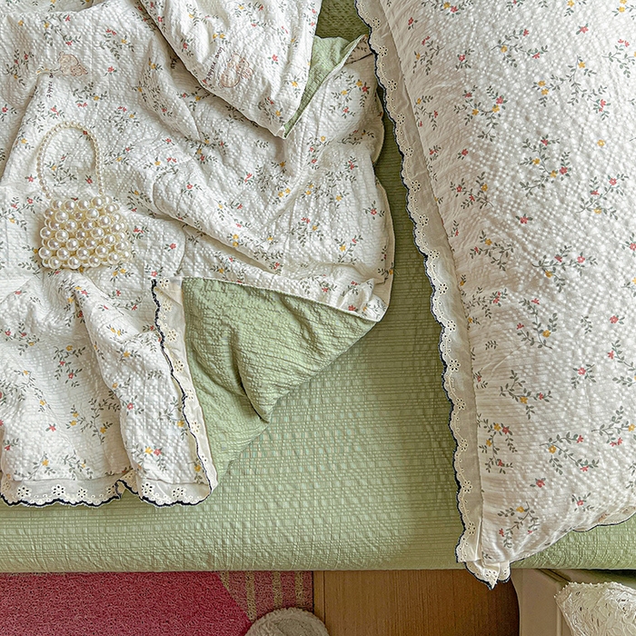 91家纺网 家纺一手货源 找家纺 一比一家纺 2026新款法式花边泡芙纱夏被四件套 花枝兔