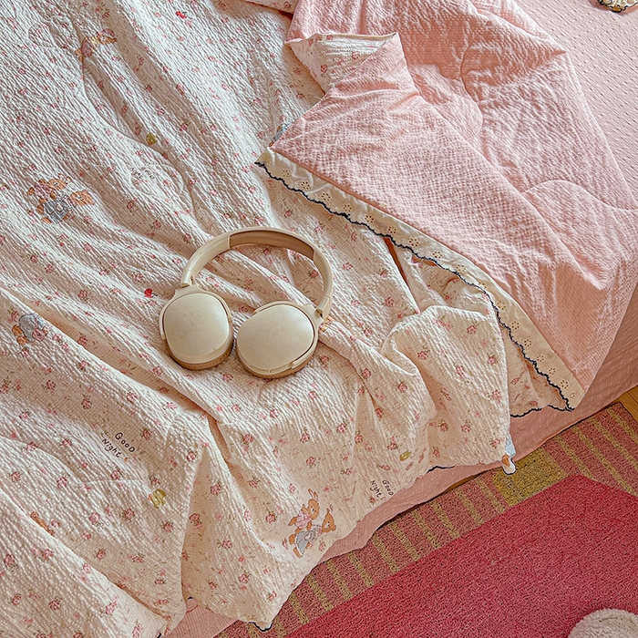 91家纺网 家纺一手货源 找家纺 一比一家纺 2026新款法式花边泡芙纱夏被四件套 浪漫满屋