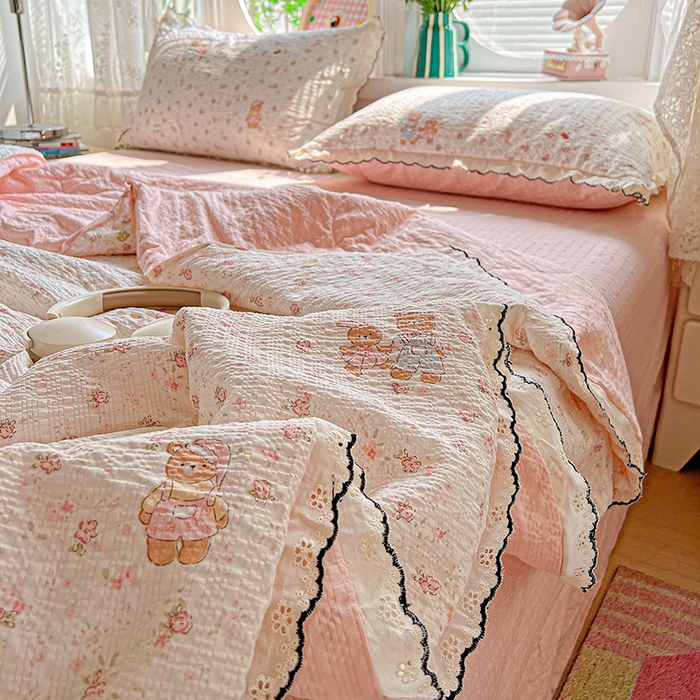 91家纺网 家纺一手货源 找家纺 一比一家纺 2026新款法式花边泡芙纱夏被四件套 浪漫满屋