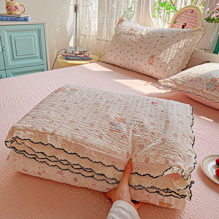 91家纺网 家纺一手货源 找家纺 一比一家纺 2026新款法式花边泡芙纱夏被四件套 浪漫满屋