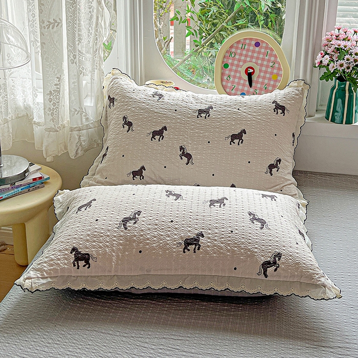 91家纺网 家纺一手货源 找家纺 一比一家纺 2026新款法式花边泡芙纱夏被四件套 马到成功