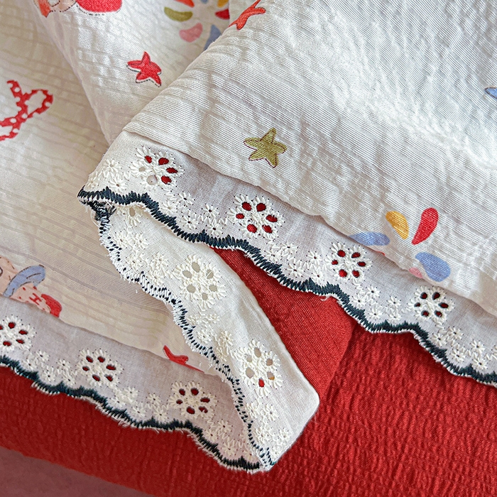 91家纺网 家纺一手货源 找家纺 一比一家纺 2026新款法式花边泡芙纱夏被四件套 梦宝贝 - 红