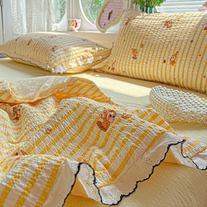 91家纺网 家纺一手货源 找家纺 一比一家纺 2026新款法式花边泡芙纱夏被四件套 晚安星人