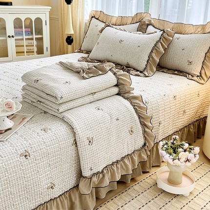 91家纺网 家纺一手货源 找家纺 （总）妮恒美 2026新款法式床盖款泡芙纱夏被四件套