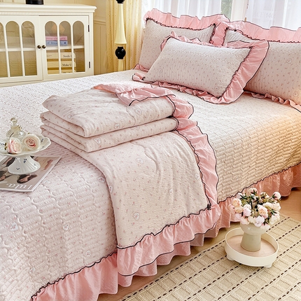 91家纺网 家纺一手货源 找家纺 （总）妮恒美 2026新款法式床盖款泡芙纱夏被四件套