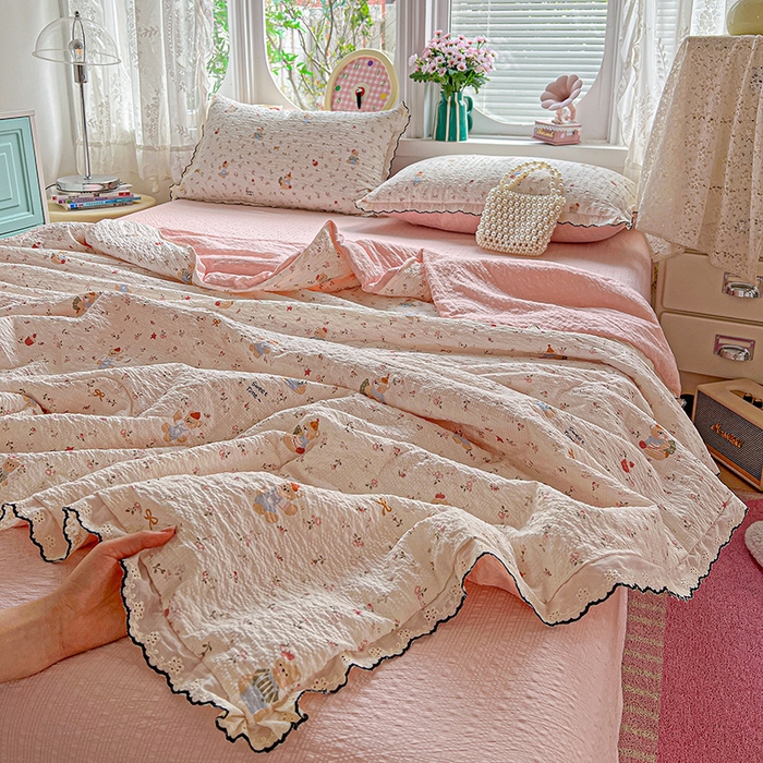 91家纺网 家纺一手货源 找家纺 （总）一比一家纺 2026新款法式花边泡芙纱夏被四件套