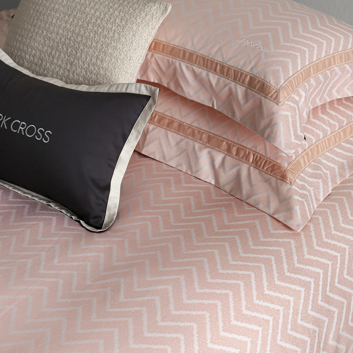 91家纺网 家纺一手货源 找家纺 佳汐蓝家纺 2026新款亲肤锦丝棉四件套 未来派对