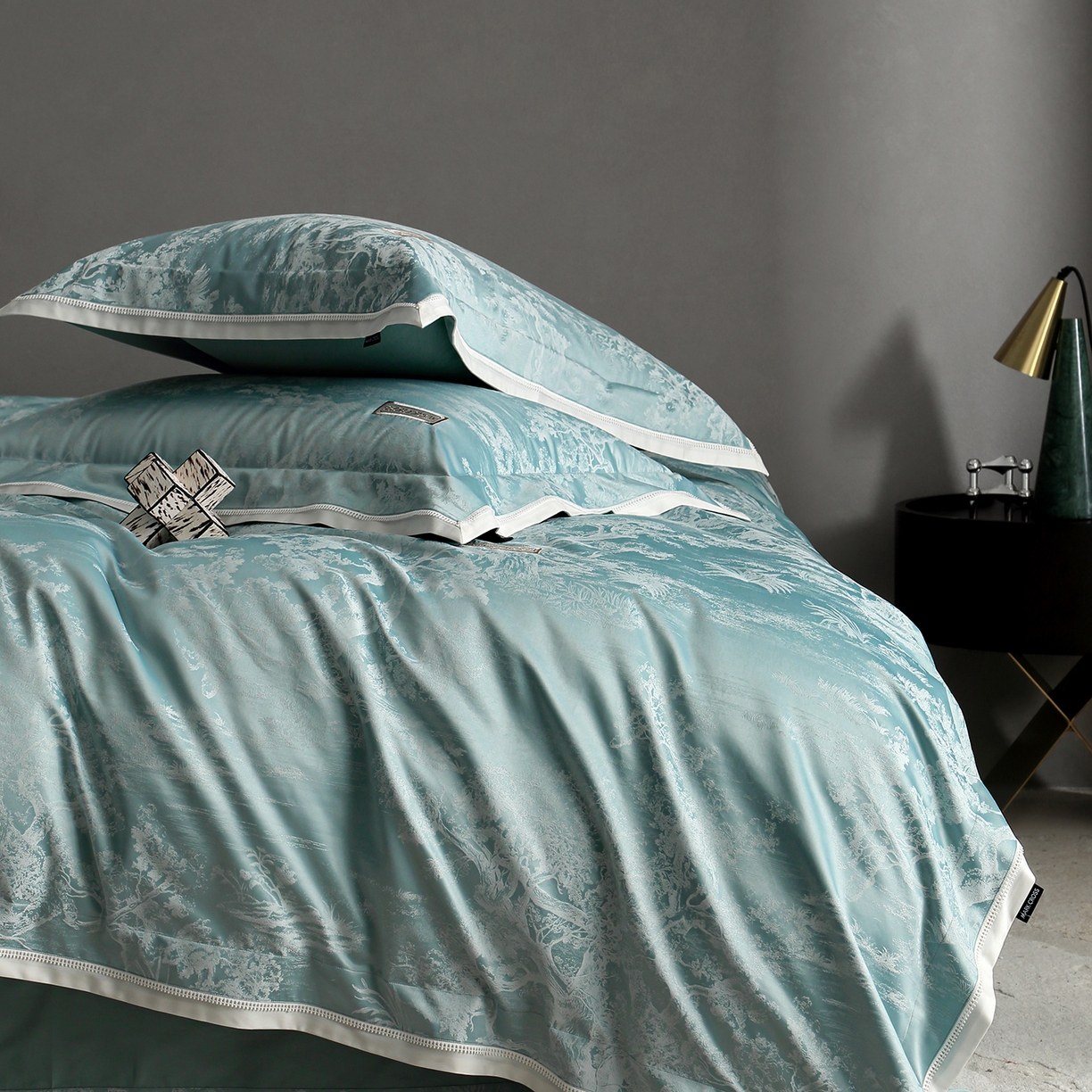 91家纺网 家纺一手货源 找家纺 佳汐蓝家纺 2026新款亲肤锦丝棉四件套 森野栖眠