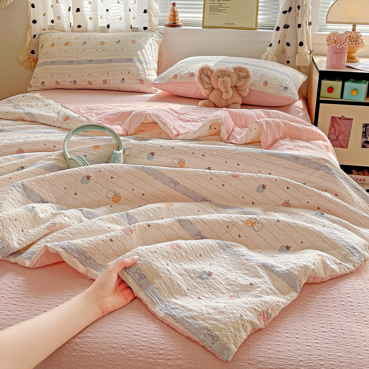 91家纺网 家纺一手货源 找家纺 （总）一比一家纺 2026新款泡芙纱简款夏被四件套