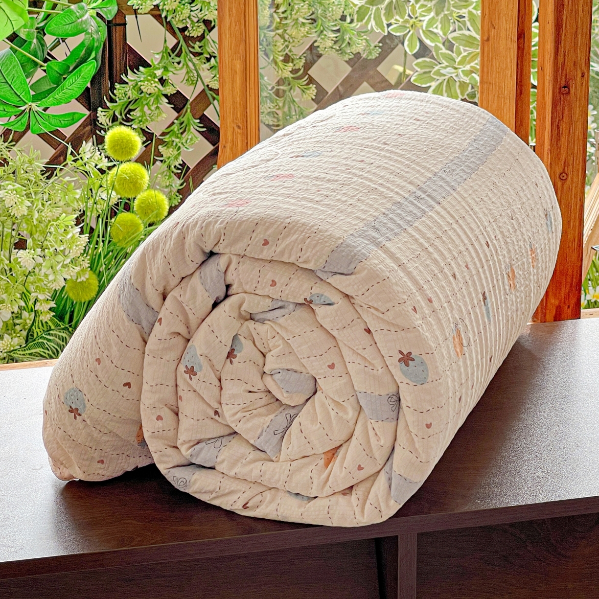 91家纺网 家纺一手货源 找家纺 一比一家纺 2026新款泡芙纱简款夏被四件套 草莓恋语