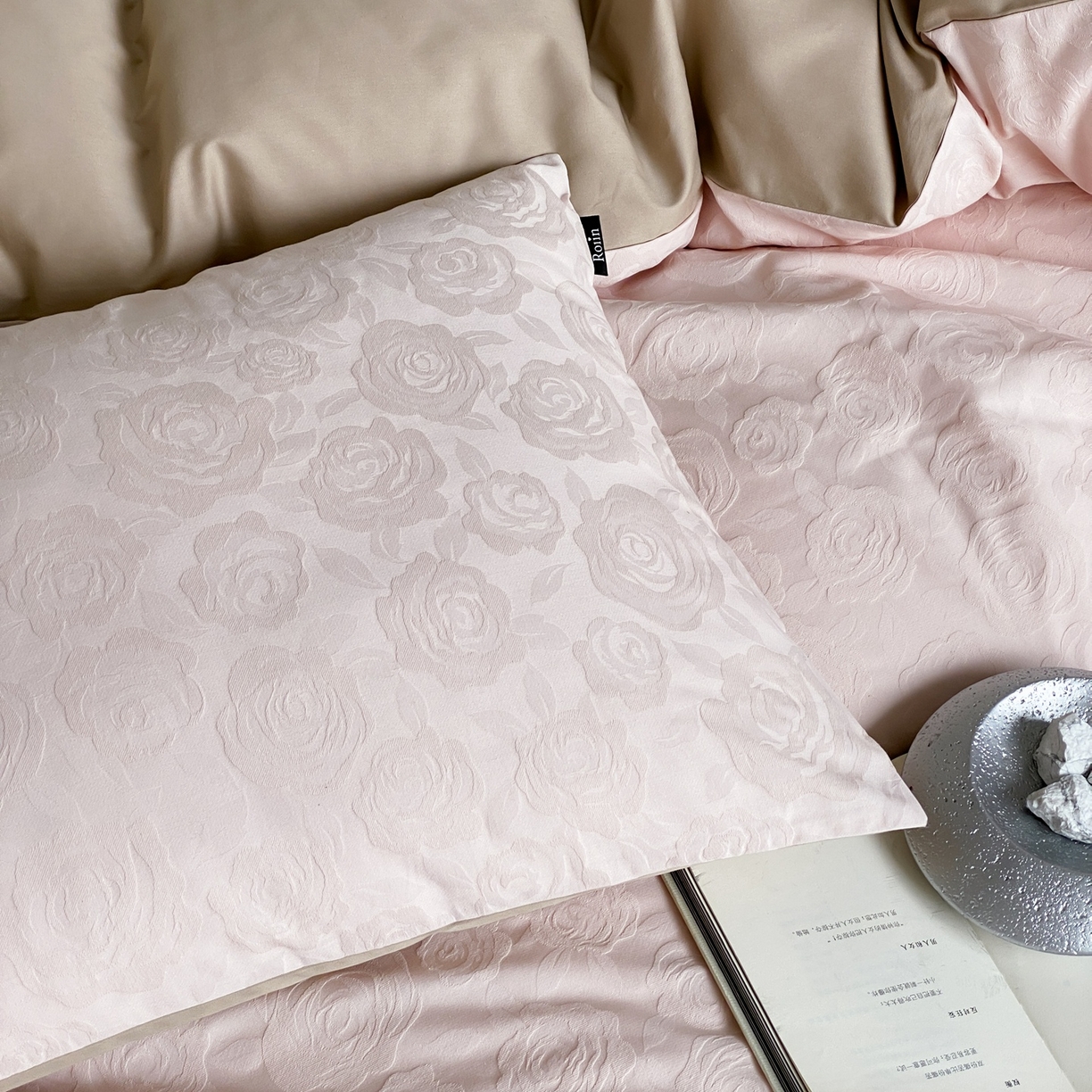 91家纺网 家纺一手货源 找家纺 玉宇阁家居 2026新款全棉纯棉40S大提花四件套 漫-云柔