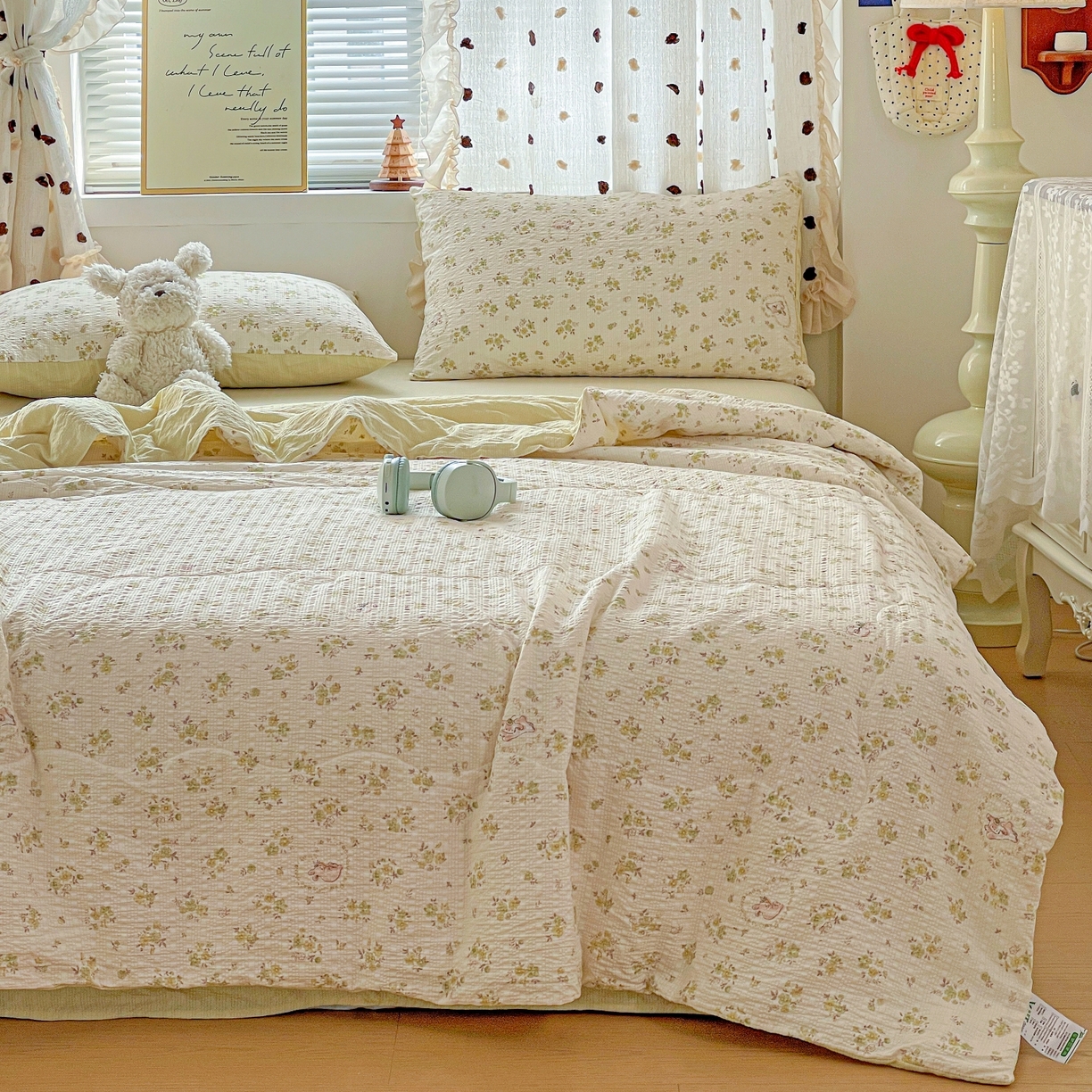 91家纺网 家纺一手货源 找家纺 一比一家纺 2026新款泡芙纱简款夏被四件套 春日小兔