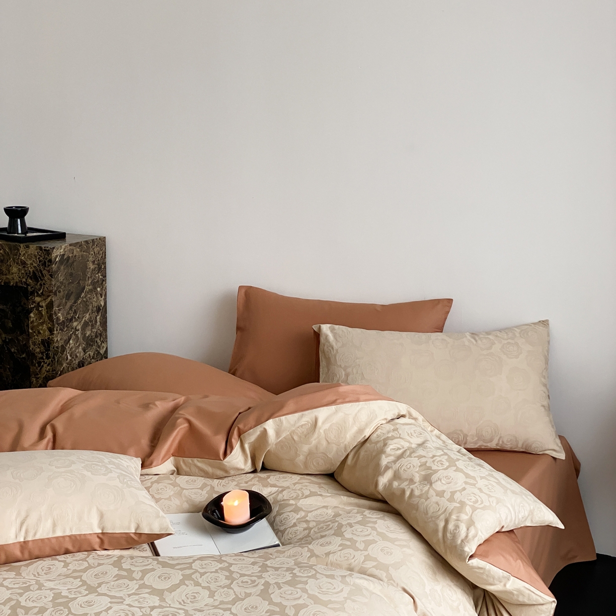 91家纺网 家纺一手货源 找家纺 玉宇阁家居 2026新款全棉纯棉40S大提花四件套 漫-暖阳摩卡